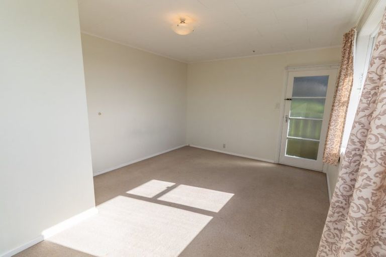 Photo of property in 101 Kenmore Street, Newlands, Wellington, 6037
