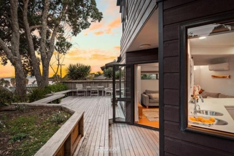 Photo of property in 7a View Road, Campbells Bay, Auckland, 0630
