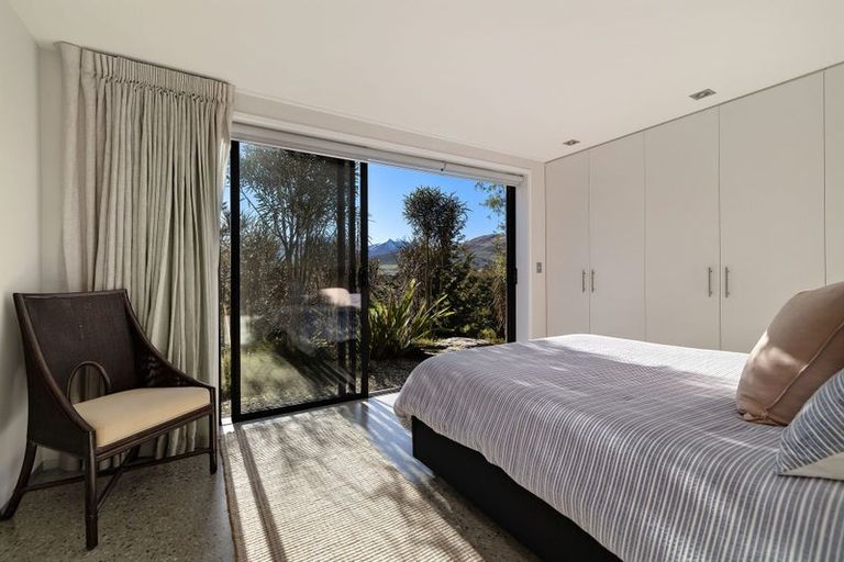 Photo of property in 1 Mckellar Drive, Jacks Point, Queenstown, 9371