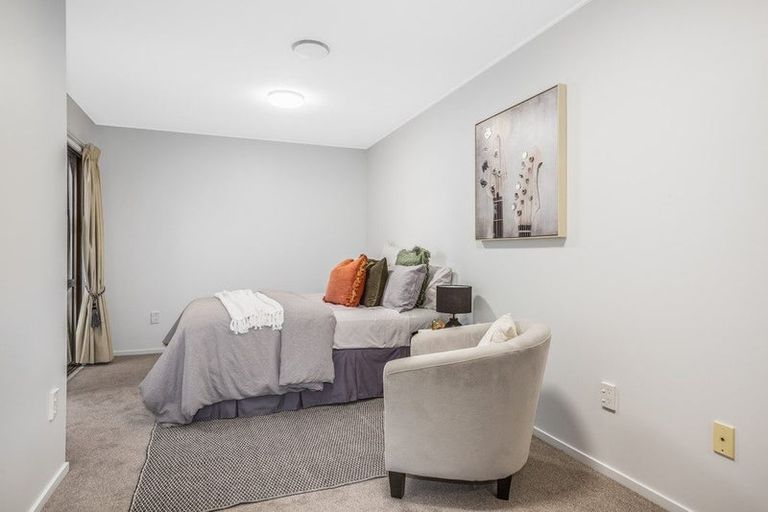 Photo of property in 4 Eclipse Lane, Whitby, Porirua, 5024