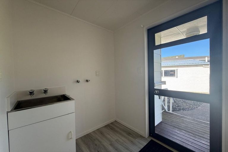 Photo of property in 2 Seaway Road, Clarks Beach, 2122