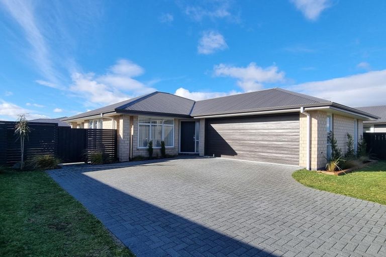 Photo of property in 22 Huka Heights Drive, Rangatira Park, Taupo, 3330