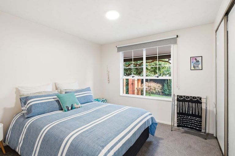Photo of property in 7 Calbreath Place, Russley, Christchurch, 8042