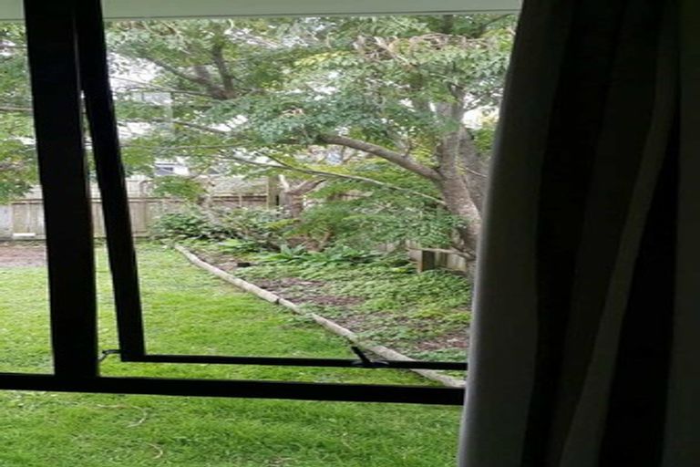 Photo of property in 1/15 Cyril Crescent, West Harbour, Auckland, 0618