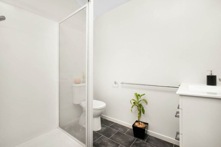 Photo of property in 30 Ipukarea Street, Weymouth, Auckland, 2103