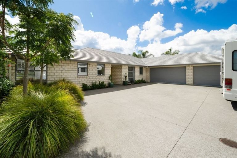 Photo of property in 9 Maple Lane, Huapai, Kumeu, 0810