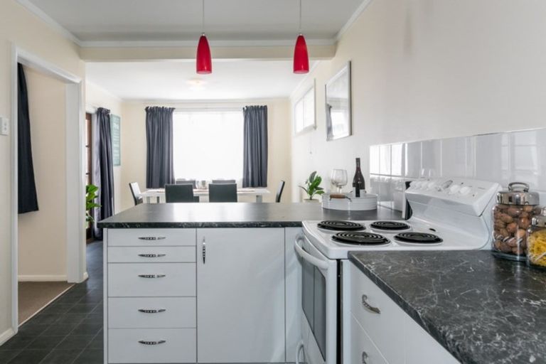 Photo of property in 184 Nuffield Avenue, Marewa, Napier, 4110