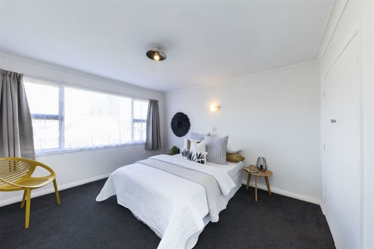 Photo of property in 1 Nairn Crescent, Awapuni, Palmerston North, 4412