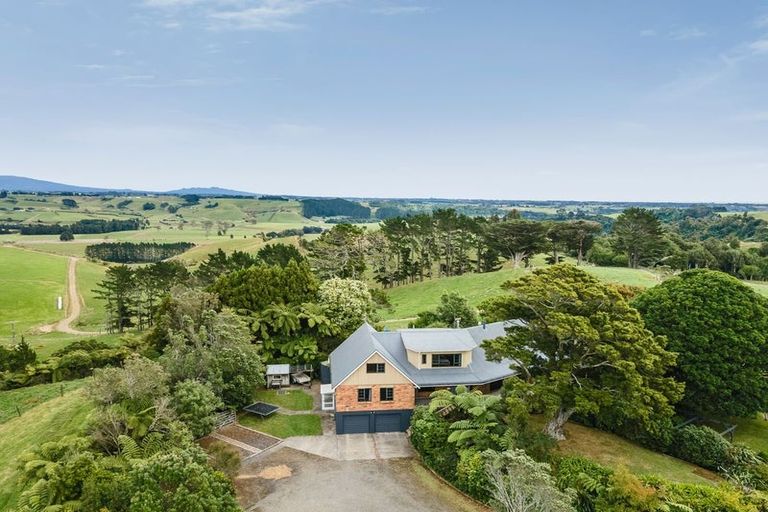 Photo of property in 890a Otaraoa Road, Tikorangi, Waitara, 4383