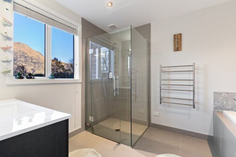 Photo of property in 24 Marshall Avenue, Lake Hayes, Queenstown, 9371