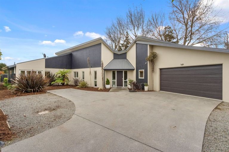 Photo of property in 21 Hemingway Place, Spencerville, Christchurch, 8083