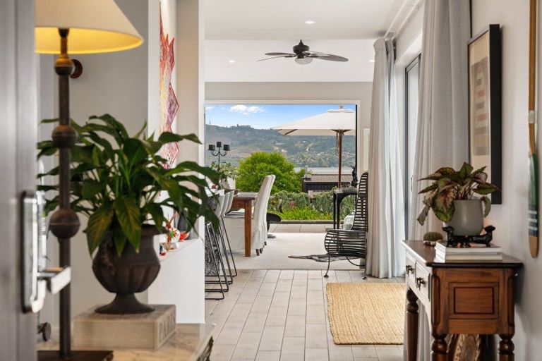 Photo of property in 29 Pukenamu Road, Rainbow Point, Taupo, 3330