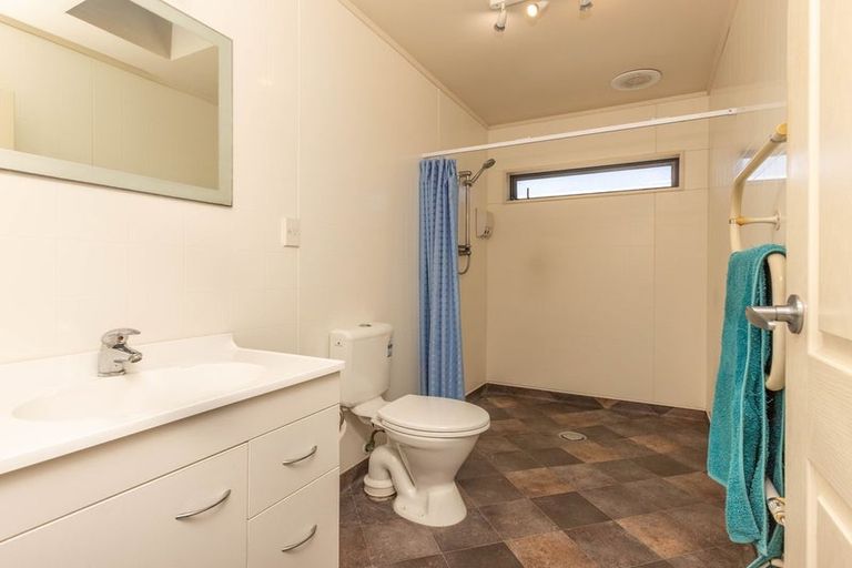 Photo of property in 100a Tasman Street, Karoro, Greymouth, 7805