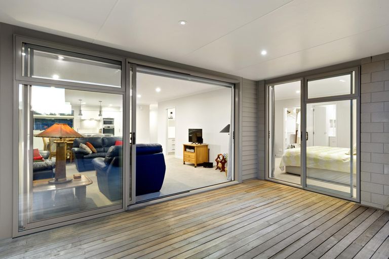 Photo of property in 16 Cassinia Close, Papamoa Beach, Papamoa, 3118