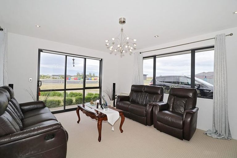 Photo of property in 28 Majestic Chance, Seaward Bush, Invercargill, 9812