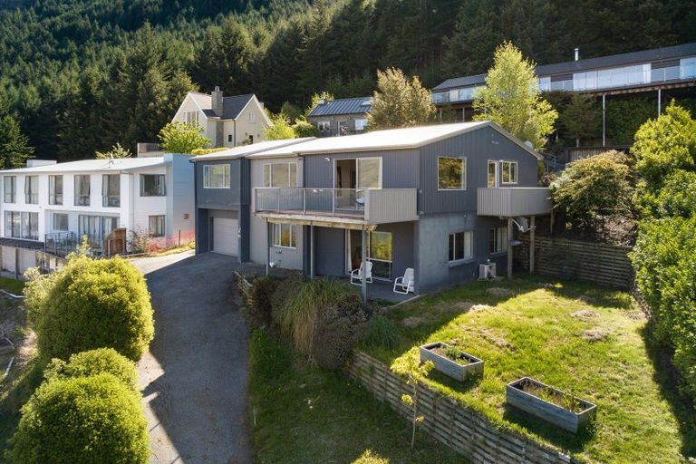 Photo of property in 59 Dart Place, Fernhill, Queenstown, 9300