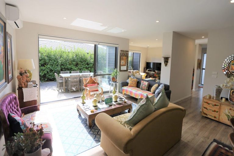 Photo of property in 13 Ahorangi Road, Silverdale, 0932