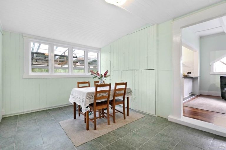 Photo of property in 12 Rata Street, New Lynn, Auckland, 0600