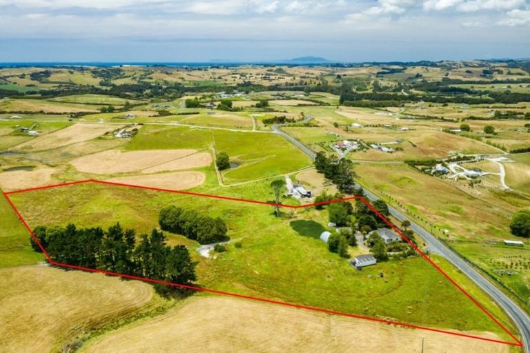 Photo of property in 509 Kaiwaka-mangawhai Road, Hakaru, Wellsford, 0975