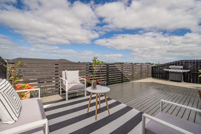 Photo of property in 20b Pakaraka Drive, Papakura, 2110