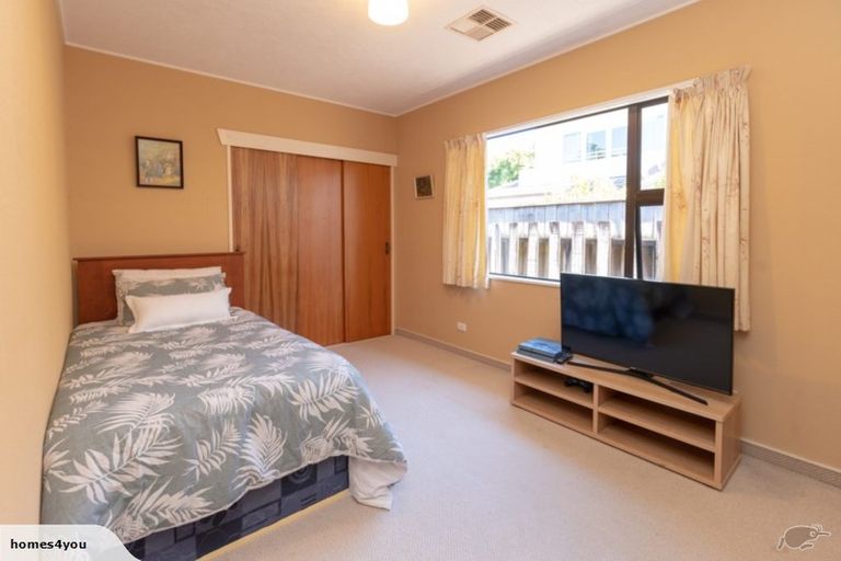 Photo of property in 17 Manly Street, Paraparaumu Beach, Paraparaumu, 5032