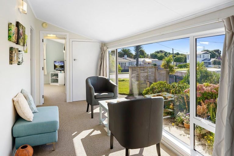 Photo of property in 50 Moana Street, Otaki Beach, Otaki, 5512