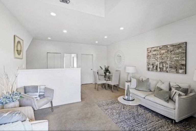 Photo of property in 60 Hackett Street, Saint Marys Bay, Auckland, 1011