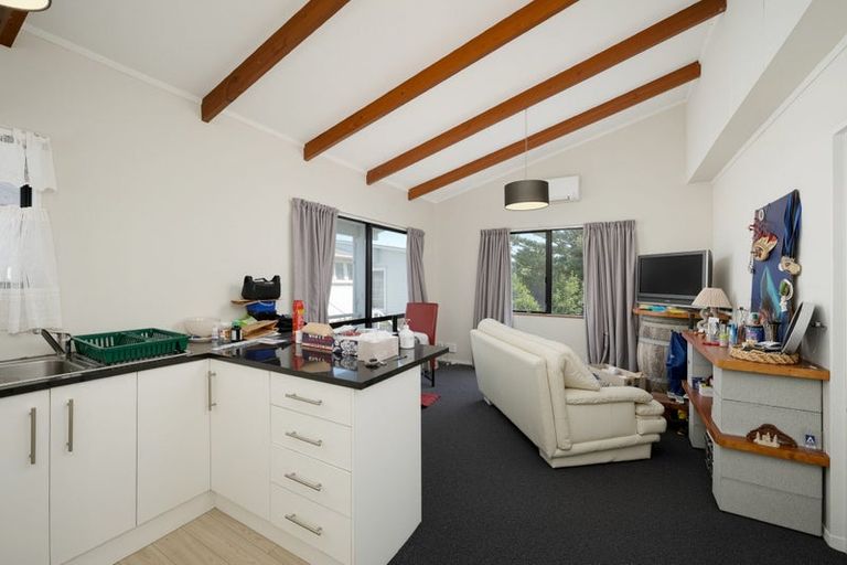 Photo of property in 52 Robertson Road, Favona, Auckland, 2024