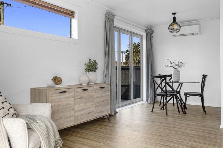 Photo of property in 5 Badger Street, Parklands, Christchurch, 8083