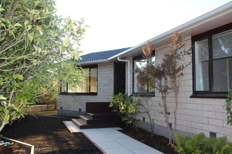 Photo of property in 14 Gibbs Drive, Woodend, 7610