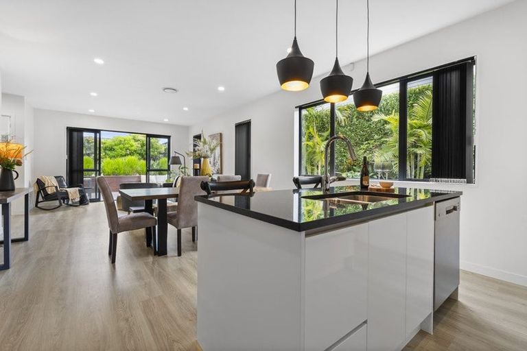 Photo of property in 8 Dinning Road, Riverhead, 0820