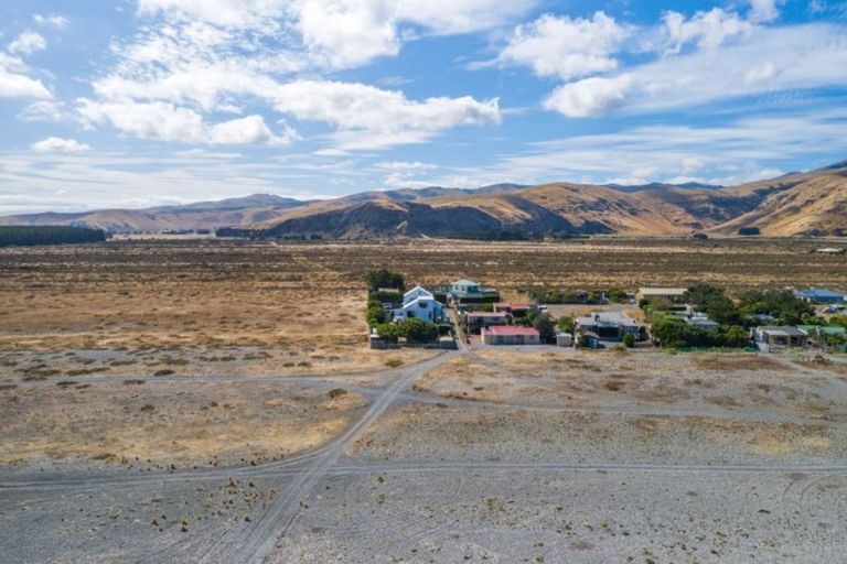 Photo of property in 65 Hillview Road, Birdlings Flat, Little River, 7591