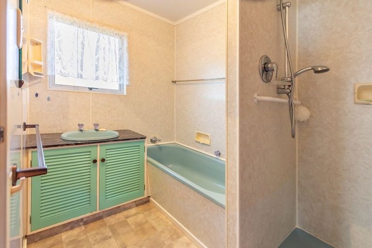 Photo of property in 216 Parklands Avenue, Bell Block, New Plymouth, 4312