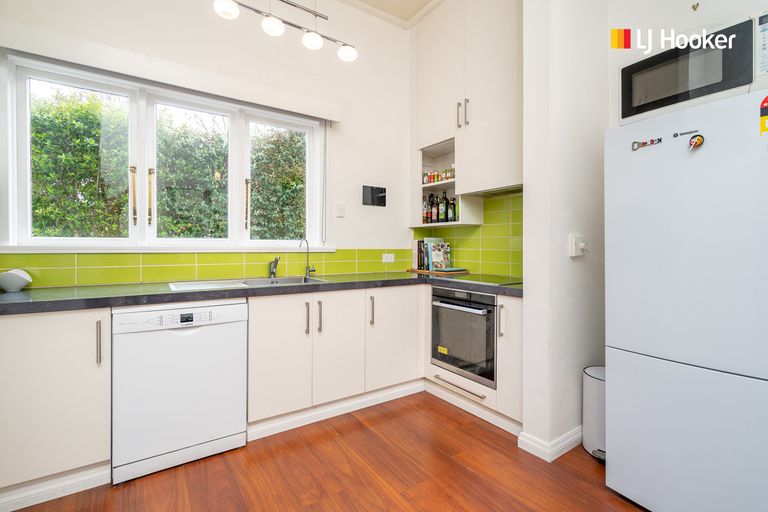 Photo of property in 24 Mataora Road, Kenmure, Dunedin, 9011