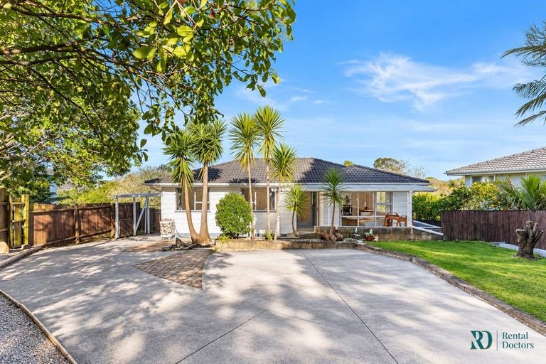Photo of property in 38 Sunline Avenue, Massey, Auckland, 0614