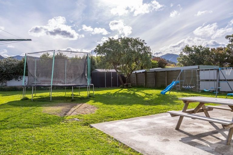 Photo of property in 11 Farrier Grove, Featherston, 5710