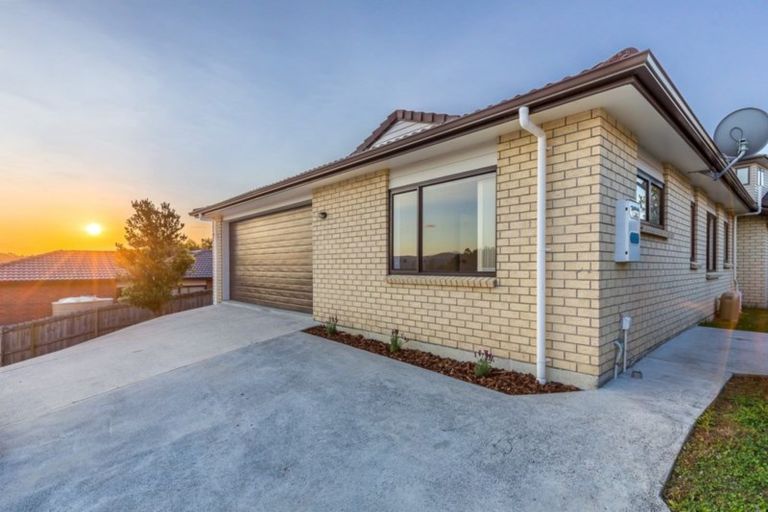 Photo of property in 75 Tiriwa Drive, Massey, Auckland, 0614