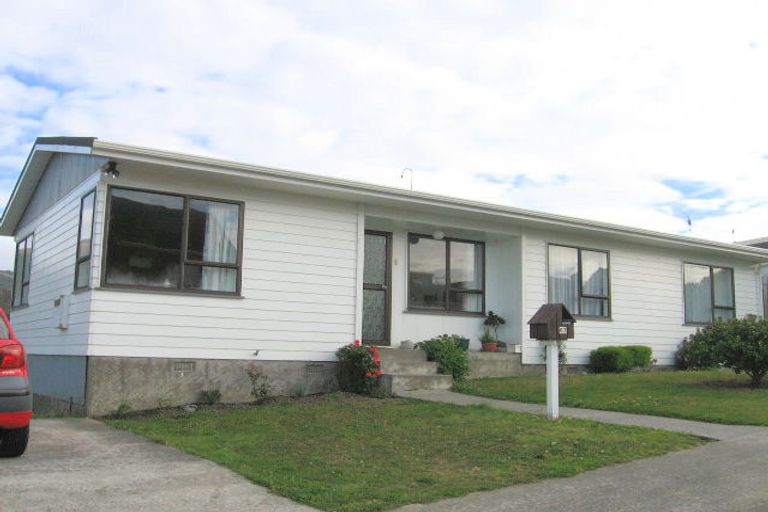 Photo of property in 67 Frobisher Street, Island Bay, Wellington, 6023