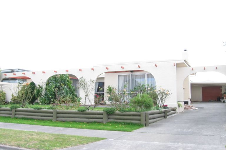 Photo of property in 104 Freyberg Avenue, Tamatea, Napier, 4112
