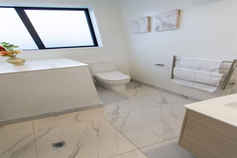 Photo of property in 5/6a Taramea Place, Addington, Christchurch, 8024