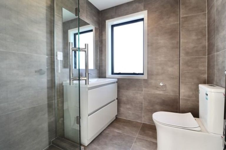 Photo of property in 210a Forrest Hill Road, Forrest Hill, Auckland, 0620