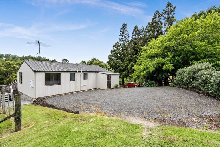 Photo of property in 315 Muriwai Road, Waimauku, 0881