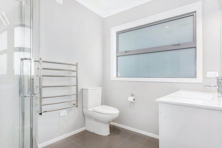 Photo of property in 3 Shoal Place, Whitby, Porirua, 5024