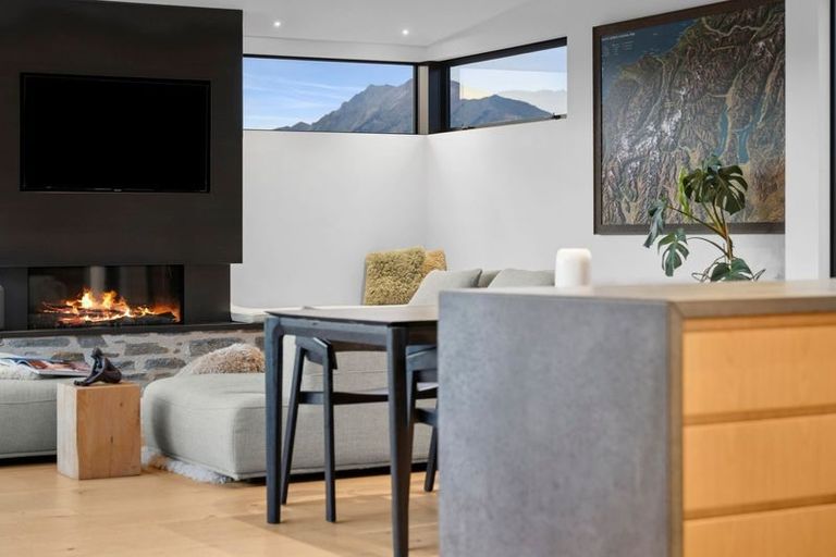 Photo of property in 37 Mount Nicholas Avenue, Wanaka, 9305