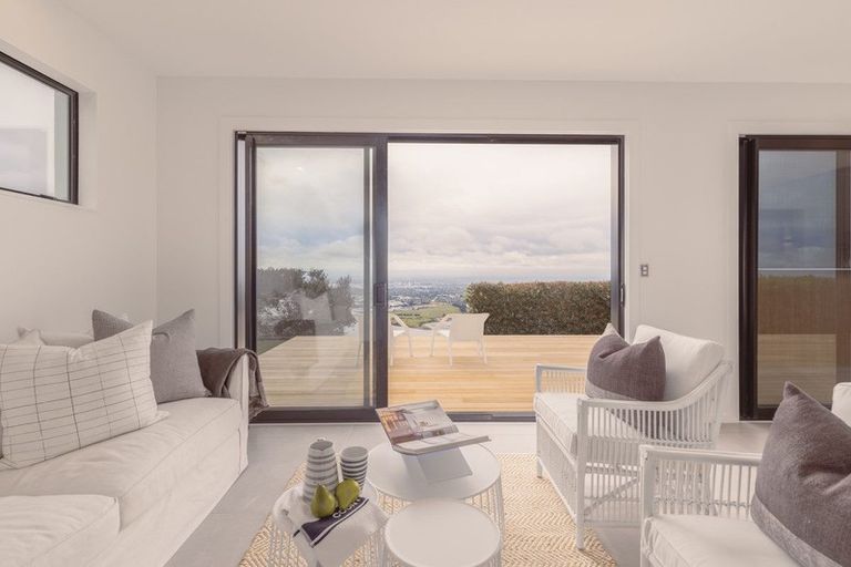 Photo of property in 280 Major Hornbrook Road, Mount Pleasant, Christchurch, 8081