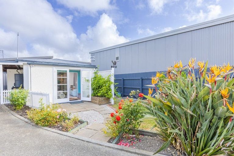 Photo of property in 6 Beaumont Lane, Havelock North, 4130