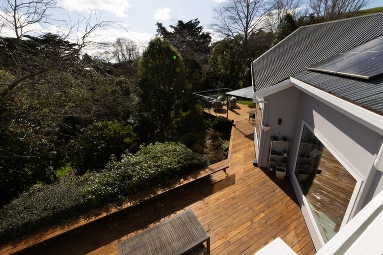 Photo of property in 6 Polson Hill Drive, Aokautere, Palmerston North, 4471