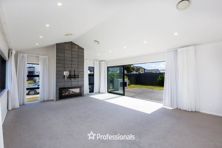 Photo of property in 20 Salisbury Crescent, Wallaceville, Upper Hutt, 5018