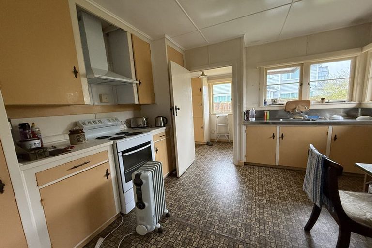 Photo of property in 12 Crete Avenue, Milford, Auckland, 0620