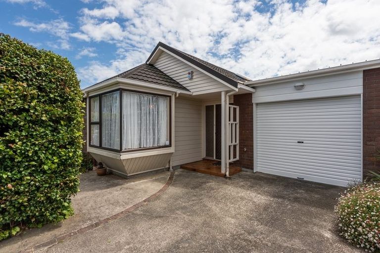 Photo of property in 1/60 Garden Road, Avalon, Lower Hutt, 5011